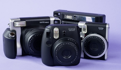 Dùng máy ảnh Fujifilm Instax- một thú chơi không hề rẻ