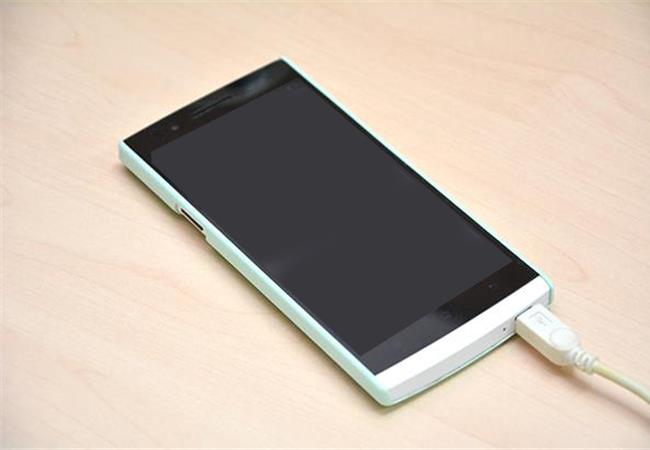 Bạn đã biết cách dùng cổng USB trên tivi chưa?