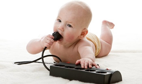 Những điều tuyệt đối phải ghi nhớ khi sử dụng thiết bị điện trong gia đình có trẻ nhỏ