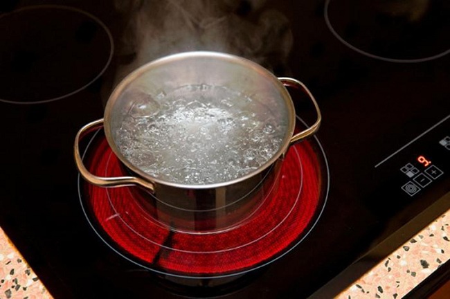 “Cân đo” tính tiện lợi của bếp điện từ và bếp hồng ngoại