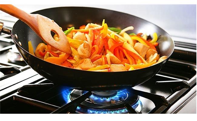 Cảnh báo: nguy hiểm vô cùng khi lắp máy lạnh ở nhà bếp