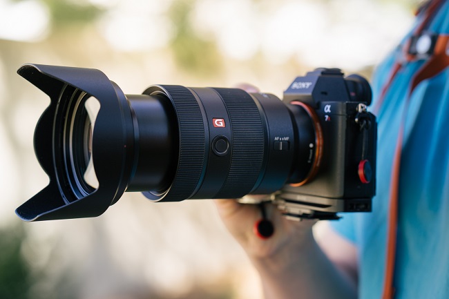 5 ỐNG KÍNH SONY ZOOM FE FULL-FRAME ĐÁNG GIÁ NHẤT